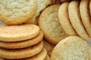 easy-chewy-sugar-cookies