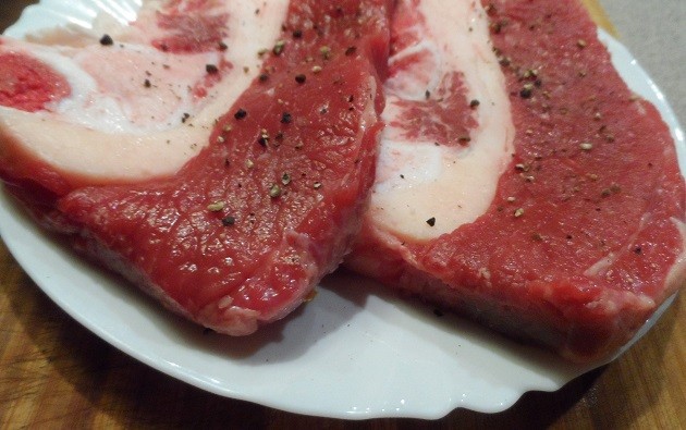 Szuvidálásra váró marhahús (Swiss Steak)