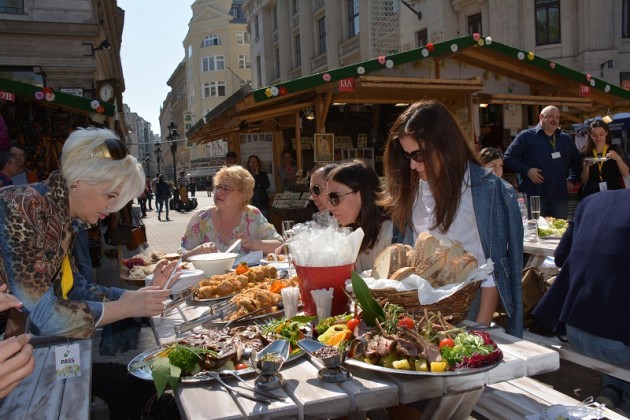 Street-Food Brunch - Budapesti Tavaszi Vásár, Vörösmarty tér
