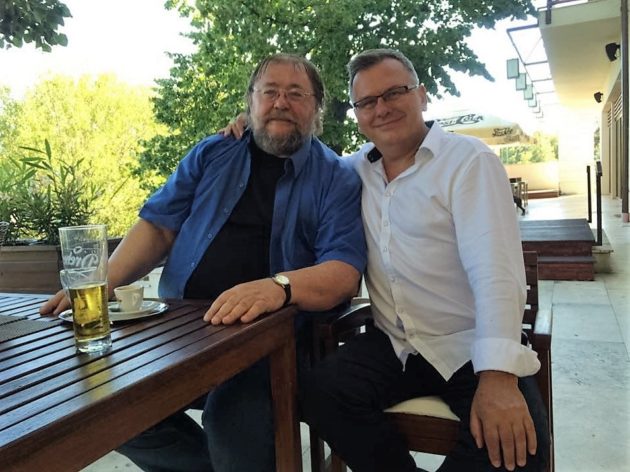 Ambrus Lajos József Attila-díjas író barátommal, a FOOD&WINE állandó vendégszerzőjével, zsűrizés előtt. 