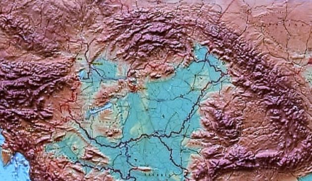 A Kárpát-medence domborzati térképe