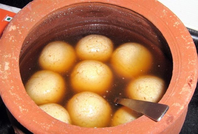 Bengali rosogolla 