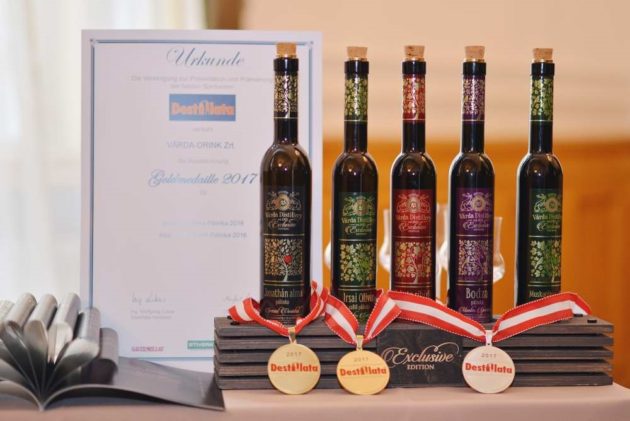  2017-es Destillata Nemzetközi Párlatversenyen a termékcsalád öt benevezett tagjából kettő arany-, míg három tagja ezüstérmet nyert.
